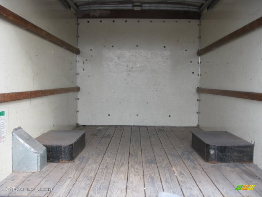 2005 Ford E Series Cutaway E350 Commercial Moving Truck Trunk Photo #73584377