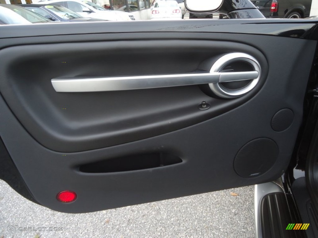 2003 Chevrolet SSR Standard SSR Model Door Panel Photos
