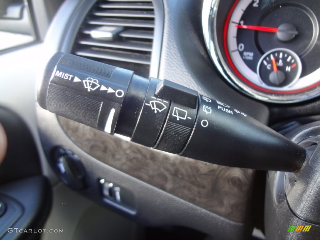 2012 Grand Caravan SXT - Dark Charcoal Pearl / Black/Light Graystone photo #22