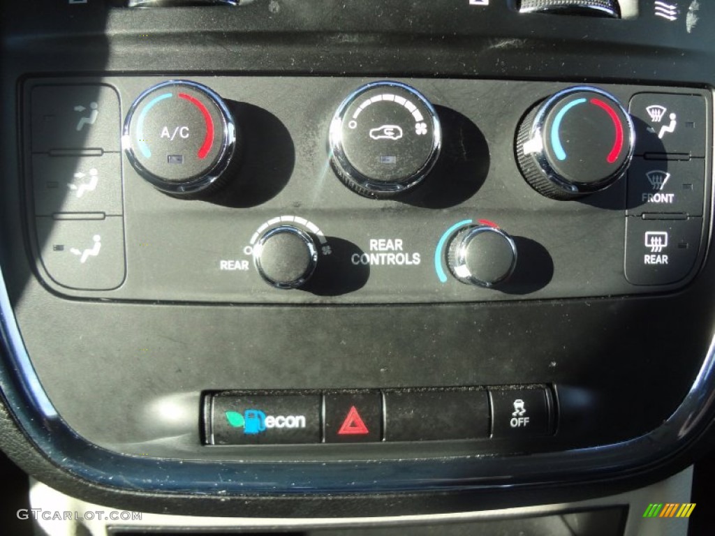 2012 Grand Caravan SXT - Dark Charcoal Pearl / Black/Light Graystone photo #30