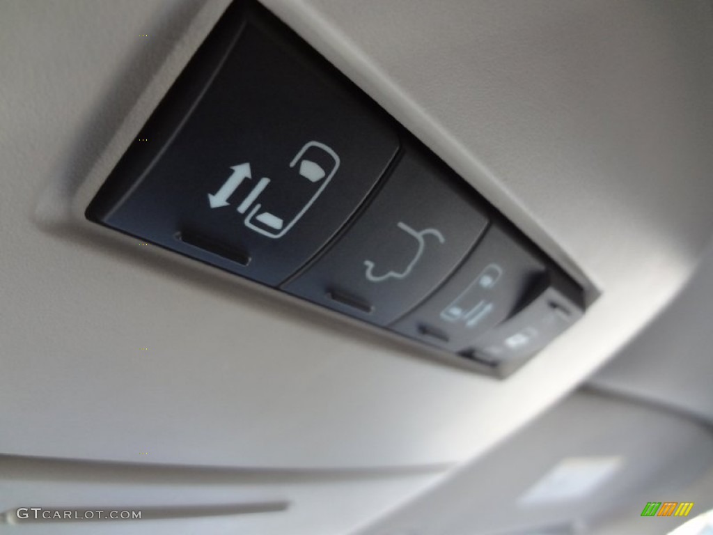 2012 Grand Caravan SXT - Dark Charcoal Pearl / Black/Light Graystone photo #31