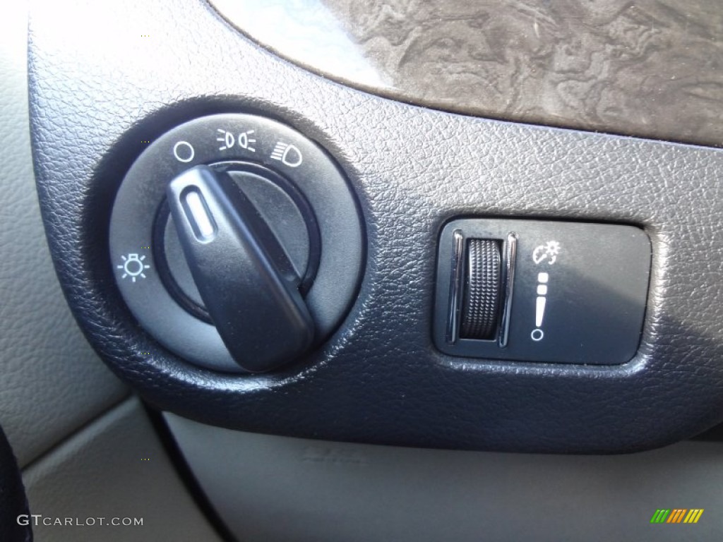 2012 Grand Caravan SXT - Dark Charcoal Pearl / Black/Light Graystone photo #33