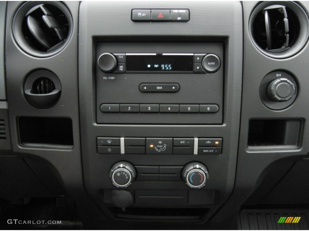 2013 Ford F150 XL Regular Cab Controls Photo #73588638