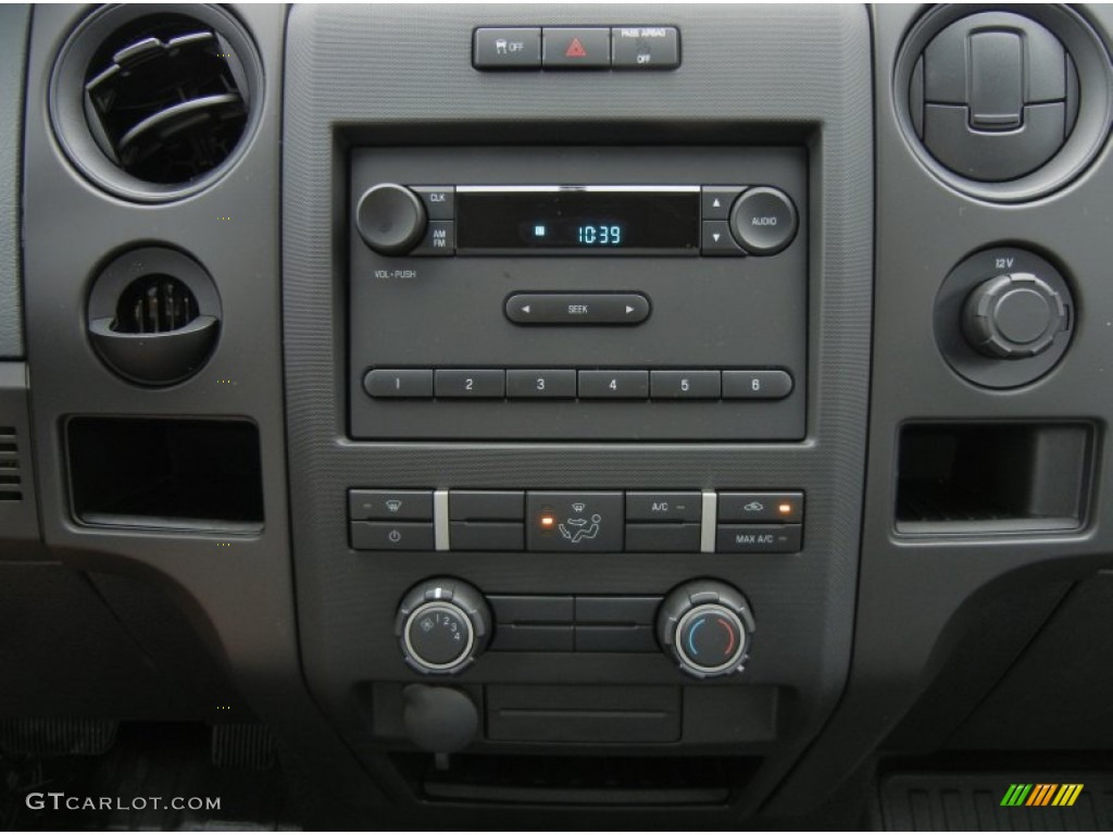 2013 Ford F150 XL Regular Cab Controls Photo #73588883