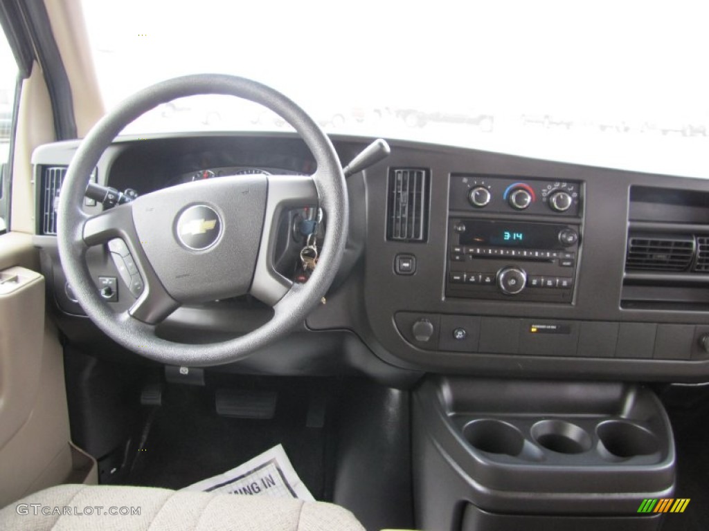 2009 Chevrolet Express LS 1500 AWD Passenger Van Neutral Dashboard Photo #73591805