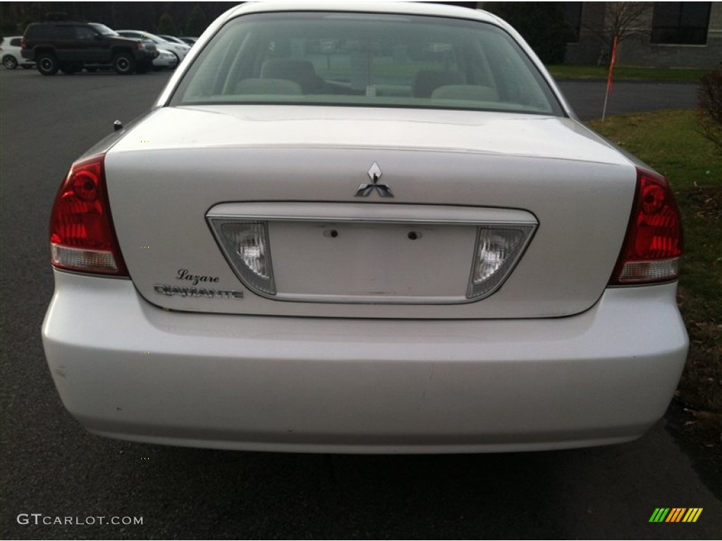 2004 Diamante ES - Vail White / Beige photo #6