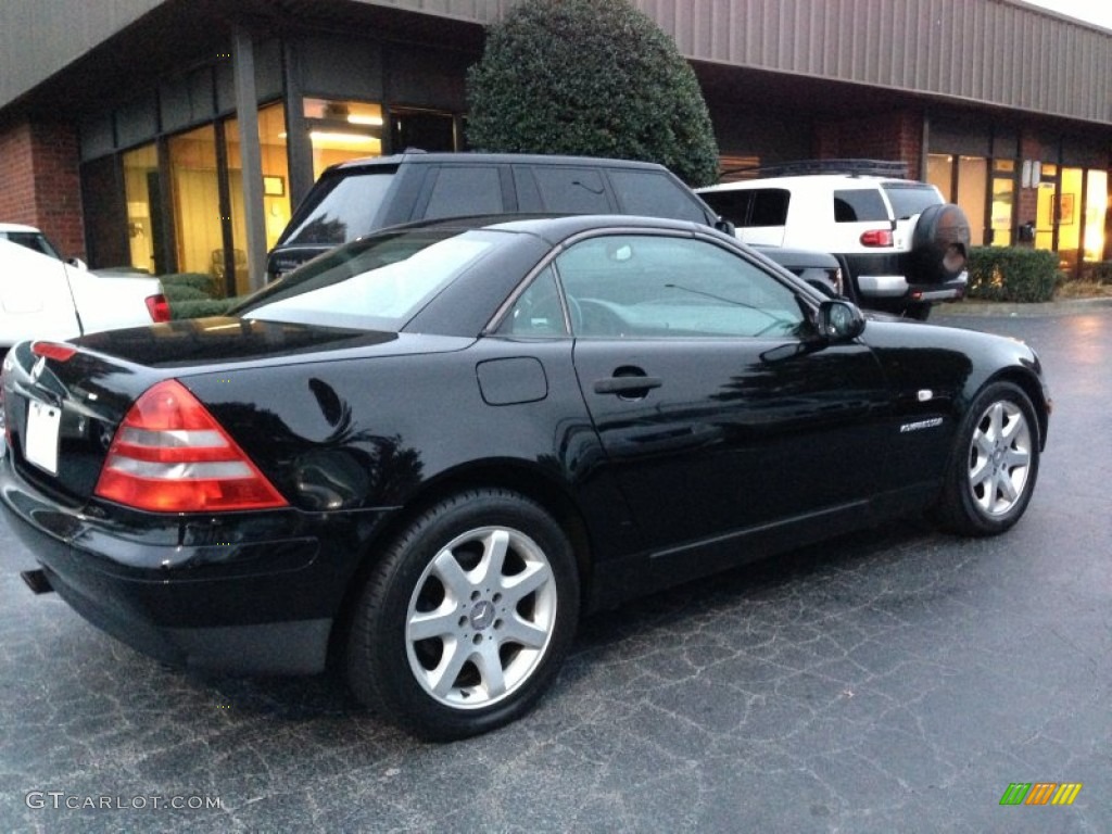 1999 Black MercedesBenz SLK 230 Kompressor Roadster 73581796 Photo
