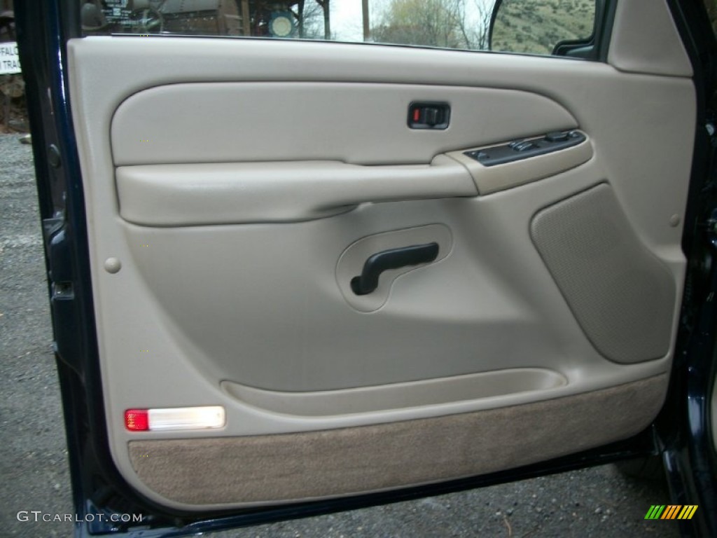 2005 Chevrolet Silverado 1500 LS Extended Cab Door Panel Photos