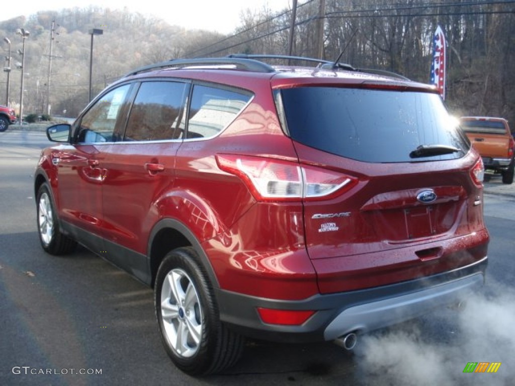 2013 Escape SE 2.0L EcoBoost 4WD - Ruby Red Metallic / Charcoal Black photo #6