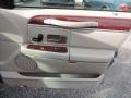 2005 Light Tundra Metallic Lincoln Town Car Sedan  photo #12