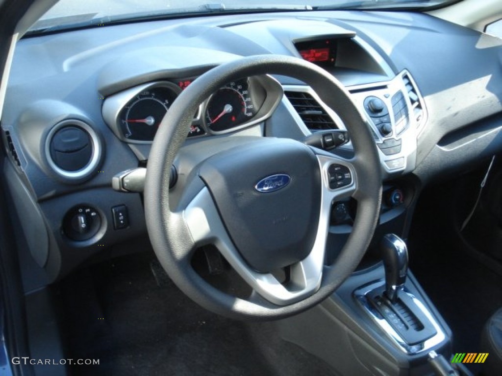 2013 Fiesta SE Sedan - Violet Gray / Charcoal Black photo #10