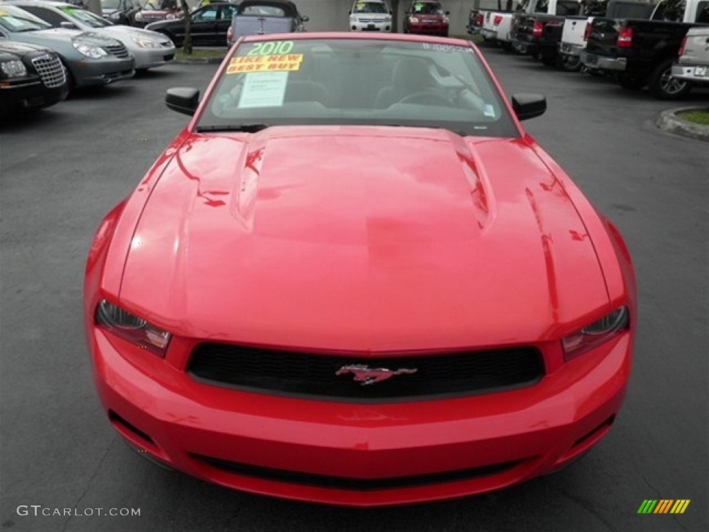 2010 Mustang V6 Premium Convertible - Torch Red / Charcoal Black photo #20