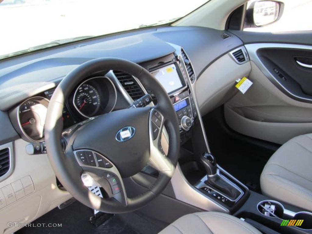 2013 Elantra GT - Monaco White / Beige photo #6