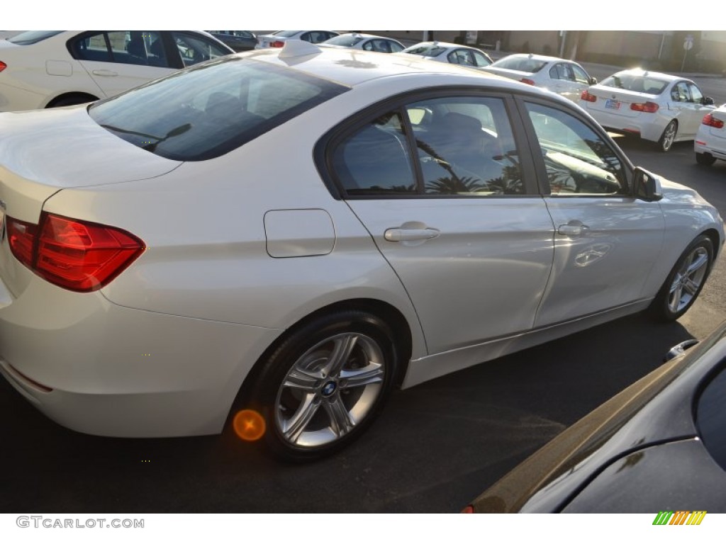 2013 3 Series 328i Sedan - Mineral White Metallic / Black photo #3