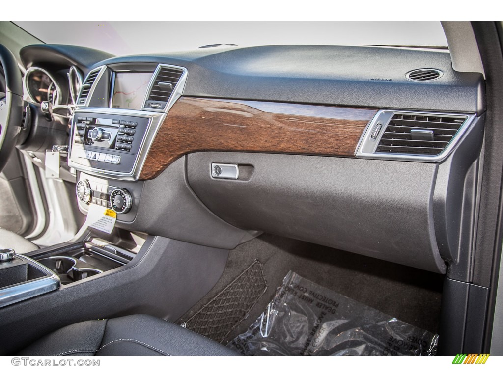 2013 Mercedes-Benz ML 350 4Matic Black Dashboard Photo #73604590
