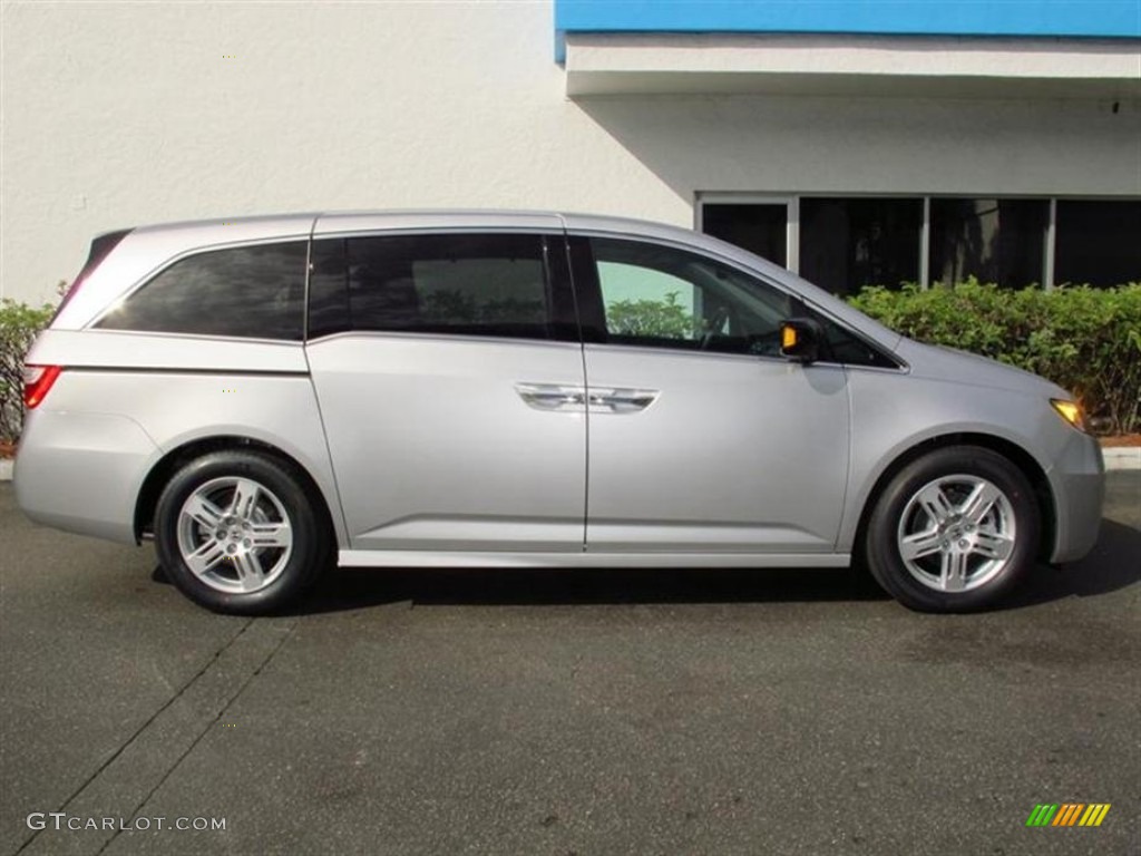 Alabaster Silver Metallic 2013 Honda Odyssey Touring Elite Exterior Photo #73610584