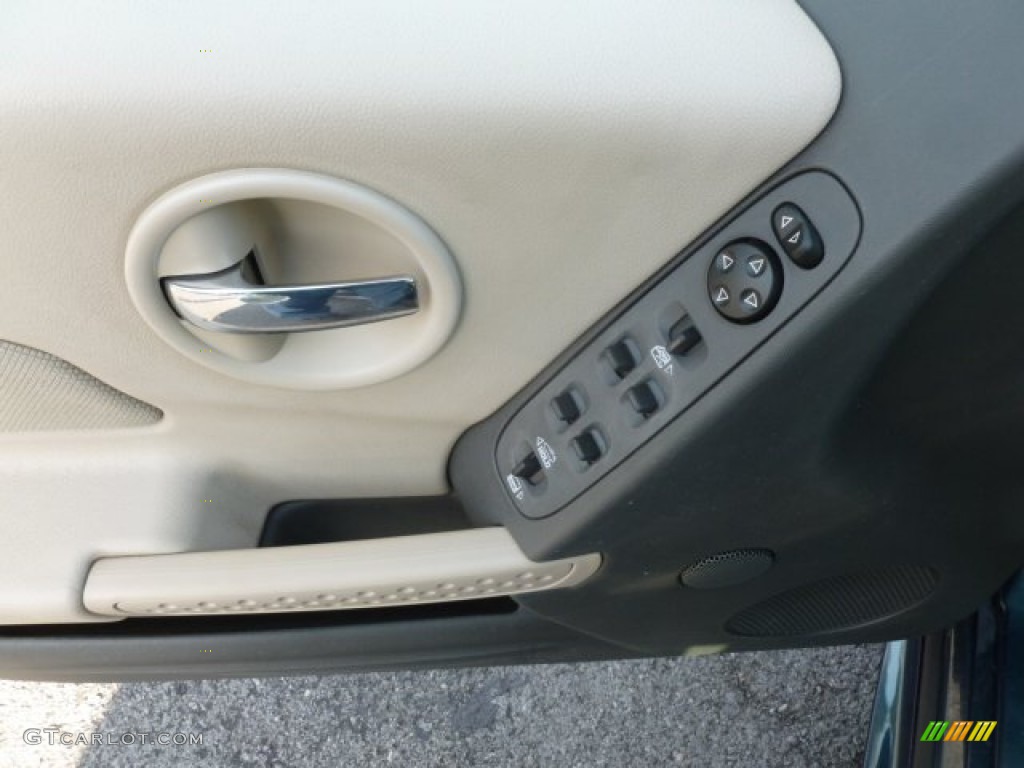 2005 Pontiac Grand Prix Sedan Controls Photo #73614683