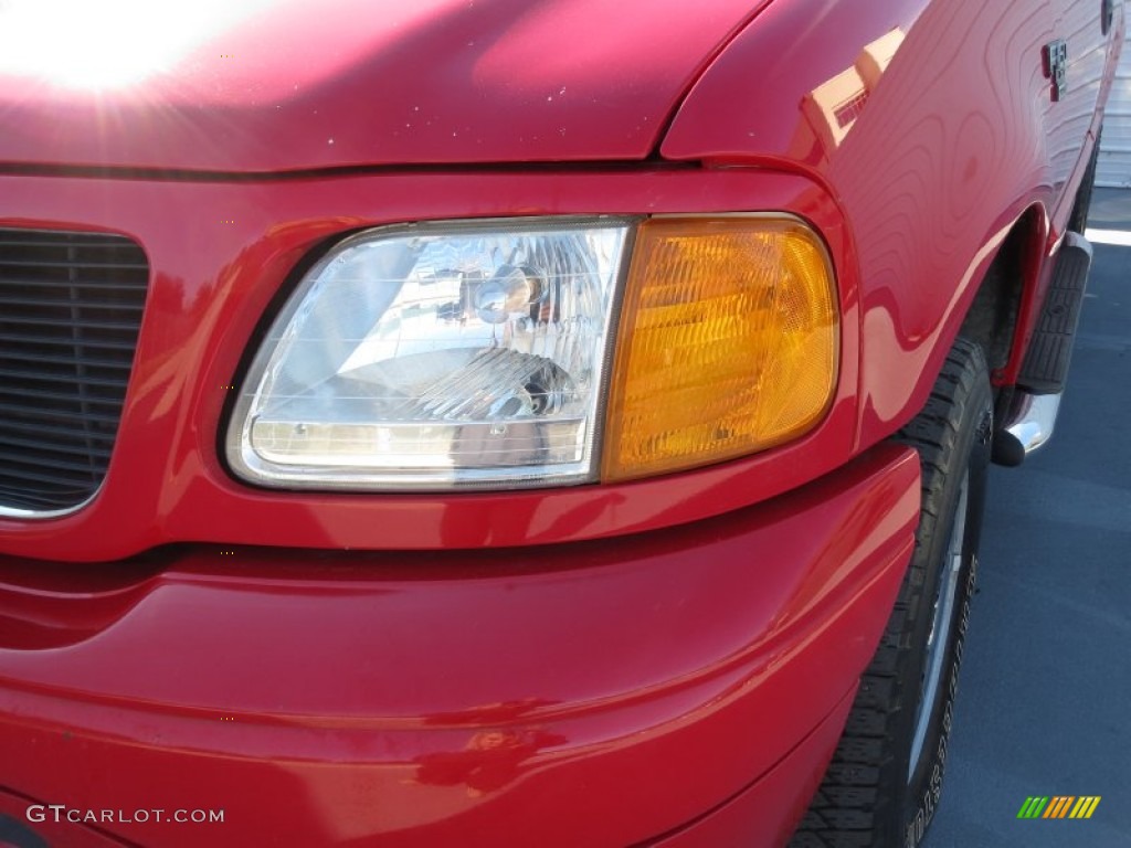 2004 F150 STX Heritage SuperCab 4x4 - Bright Red / Heritage Graphite Grey photo #8