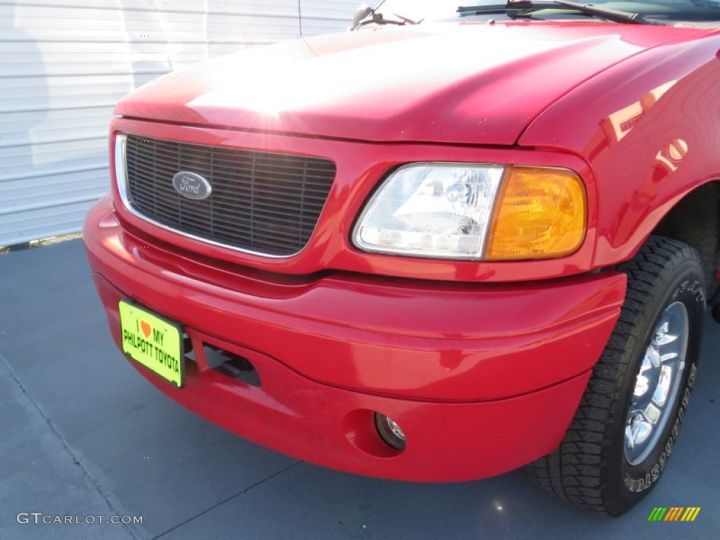 2004 F150 STX Heritage SuperCab 4x4 - Bright Red / Heritage Graphite Grey photo #9