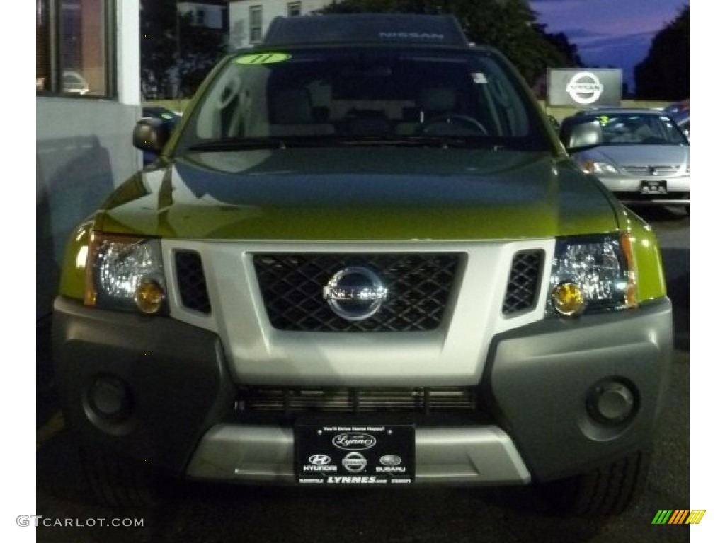 2011 Xterra S 4x4 - Metallic Green / Gray photo #2