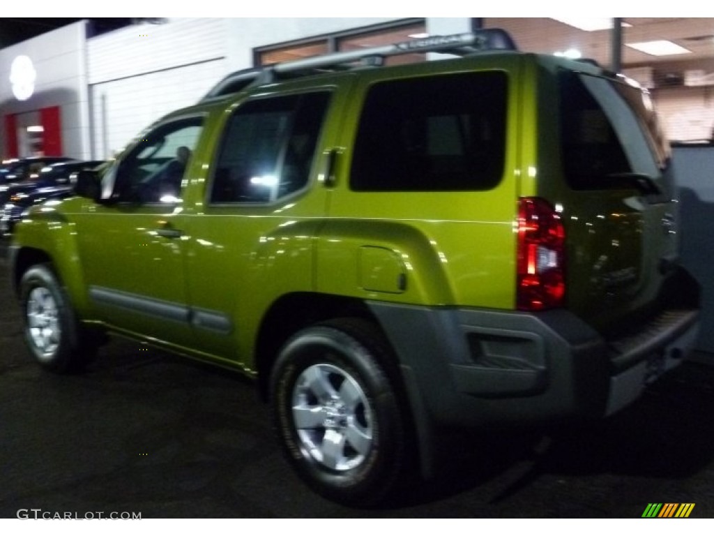 2011 Xterra S 4x4 - Metallic Green / Gray photo #5
