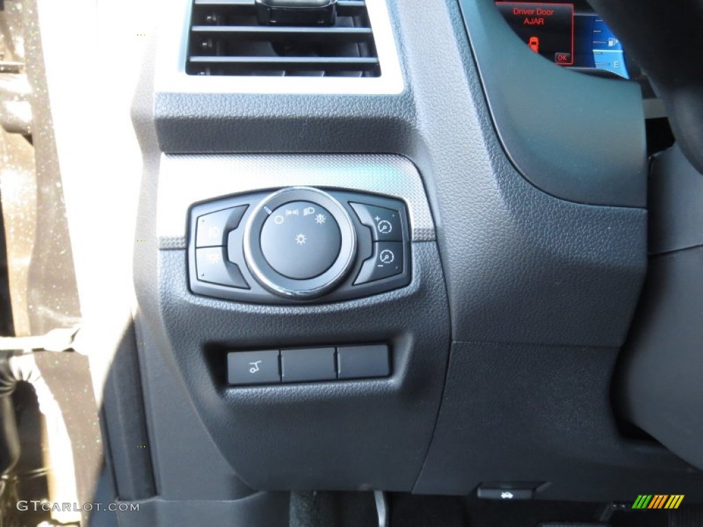 2013 Ford Explorer Sport 4WD Controls Photo #73619349