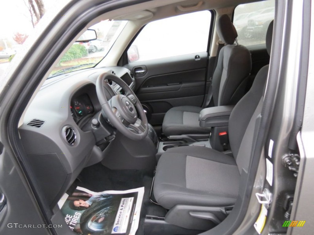 Dark Slate Gray Interior 2013 Jeep Patriot Latitude Photo #73625234