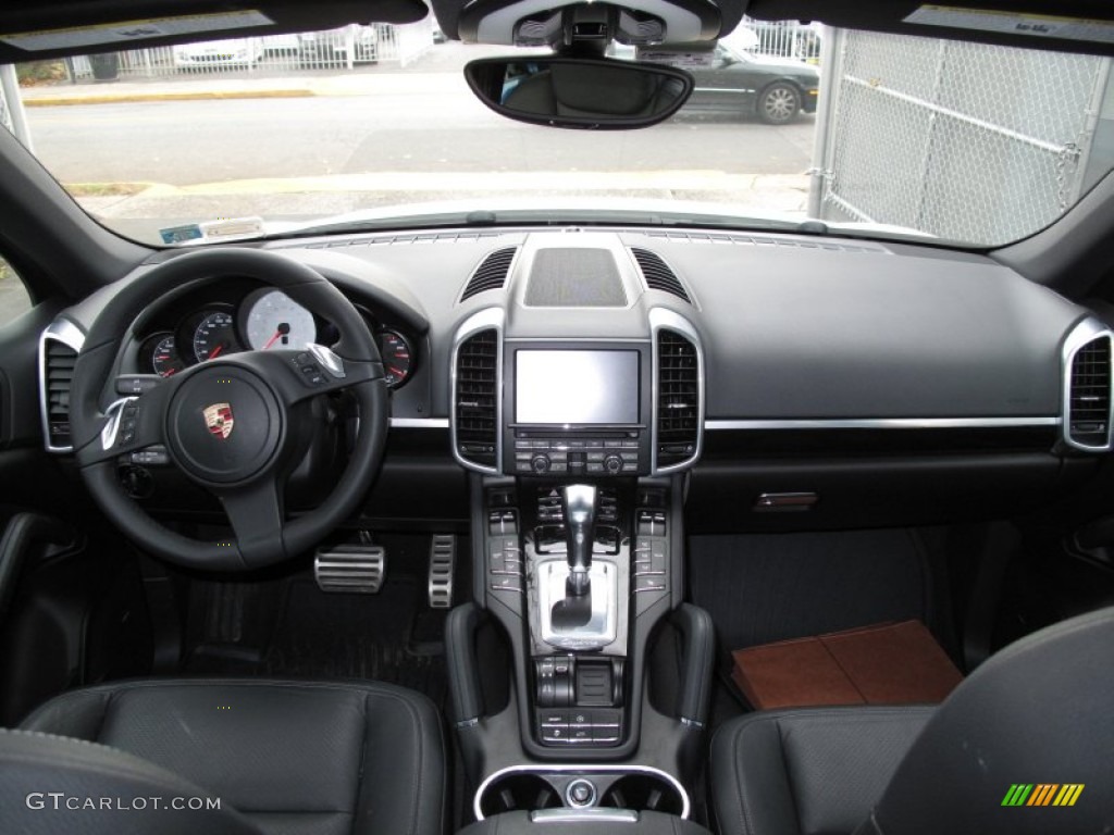2011 Porsche Cayenne S Black Dashboard Photo #73626317