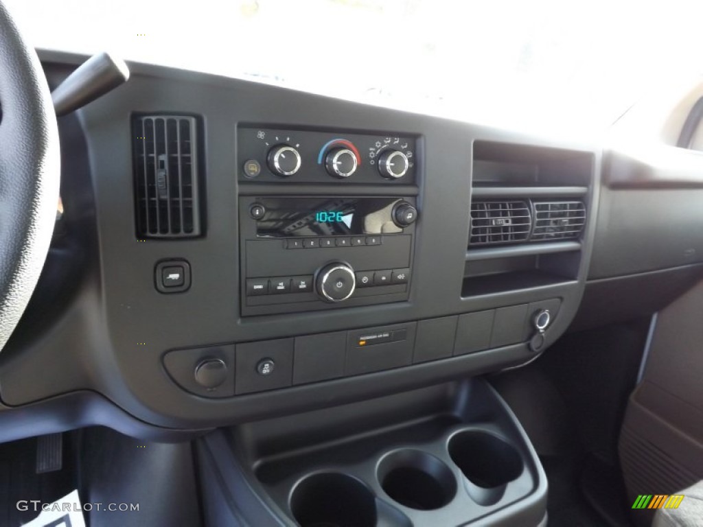 2013 GMC Savana Van 1500 Cargo Controls Photo #73627318