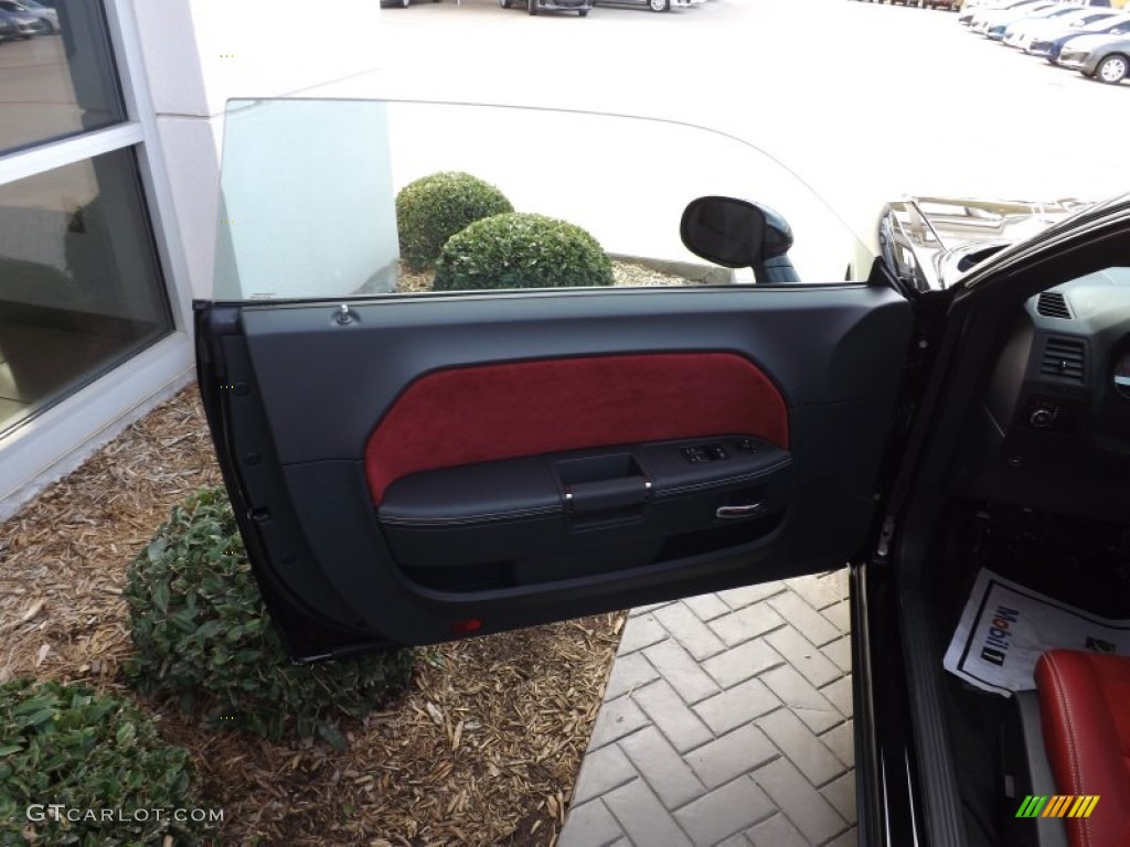 2013 Challenger SRT8 392 - Pitch Black / Radar Red/Dark Slate Gray photo #12