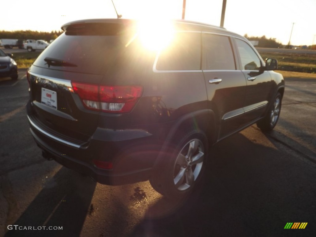 2011 Grand Cherokee Overland - Mineral Gray Metallic / New Saddle/Black photo #5