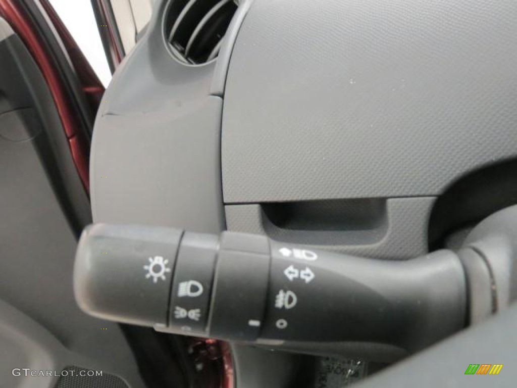 2009 Yaris 5 Door Liftback - Carmine Red Metallic / Dark Charcoal photo #17