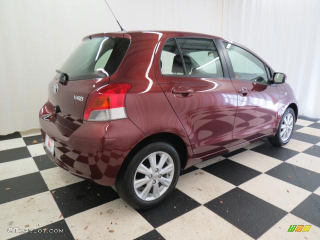 2009 Yaris 5 Door Liftback - Carmine Red Metallic / Dark Charcoal photo #27