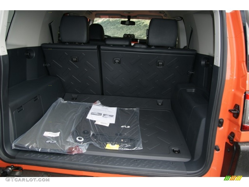 2013 Toyota FJ Cruiser 4WD Trunk Photo #73638951