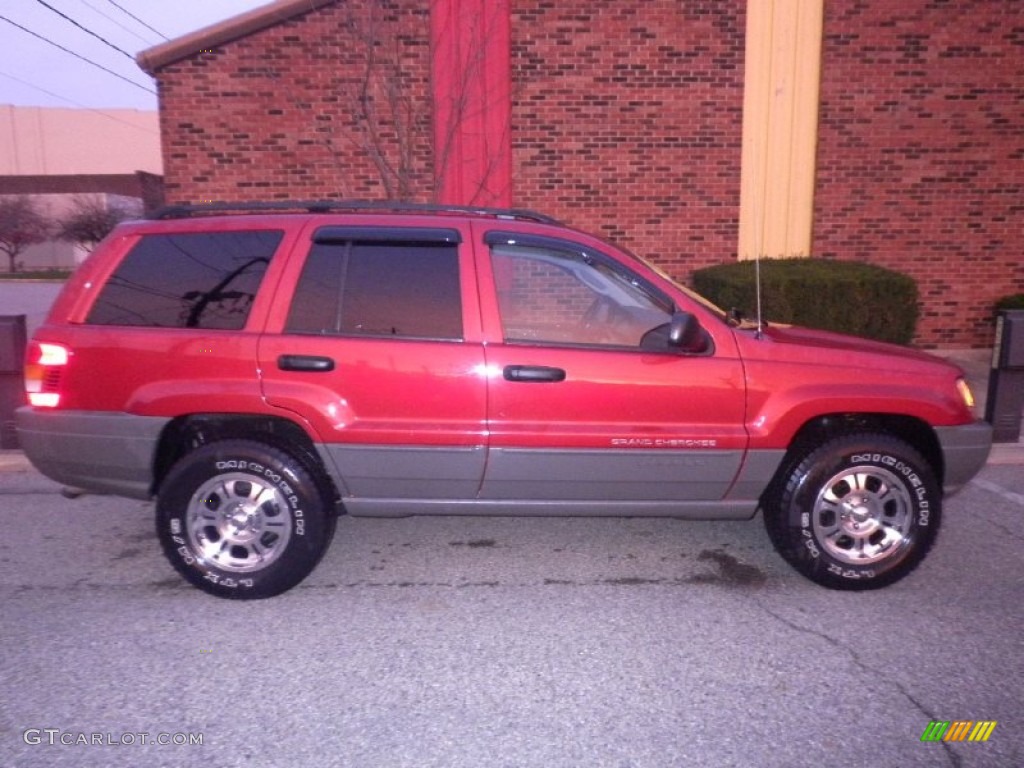 2002 Grand Cherokee Laredo 4x4 - Inferno Red Tinted Pearlcoat / Dark Slate Gray photo #2