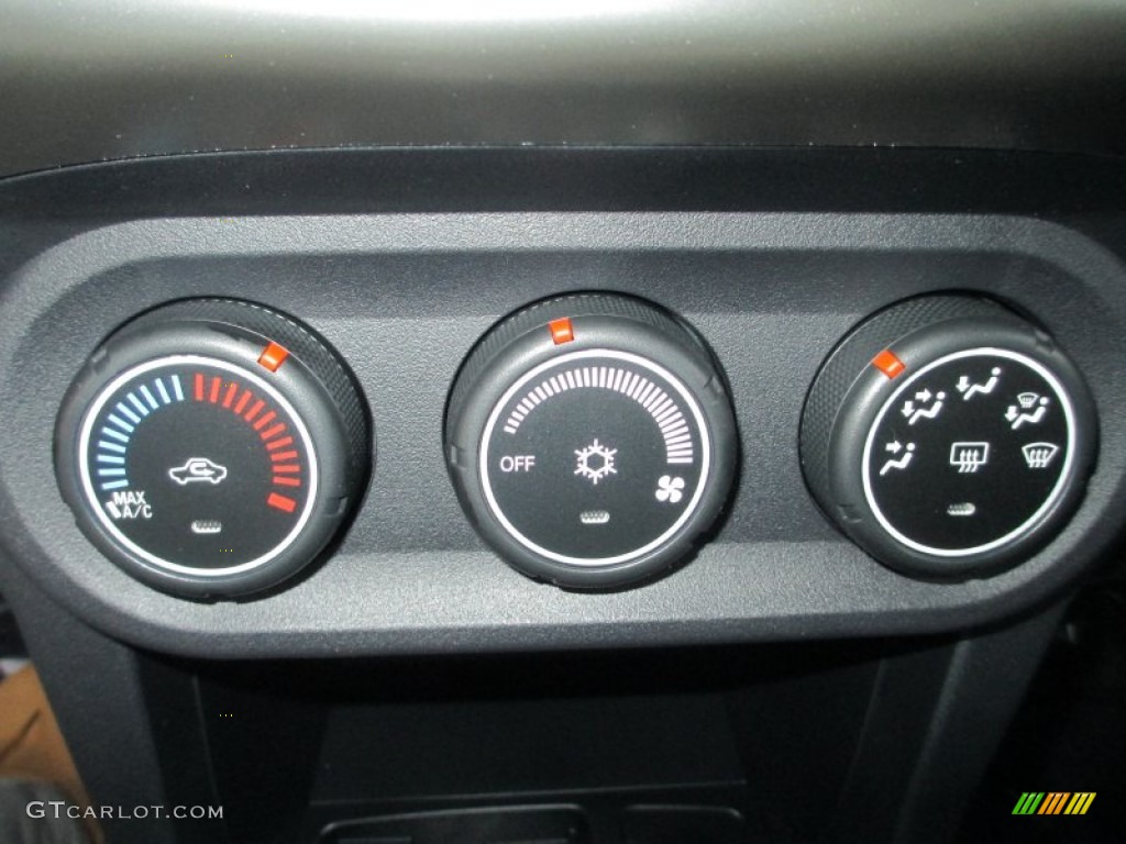 2013 Mitsubishi Lancer Sportback ES Controls Photo #73641429