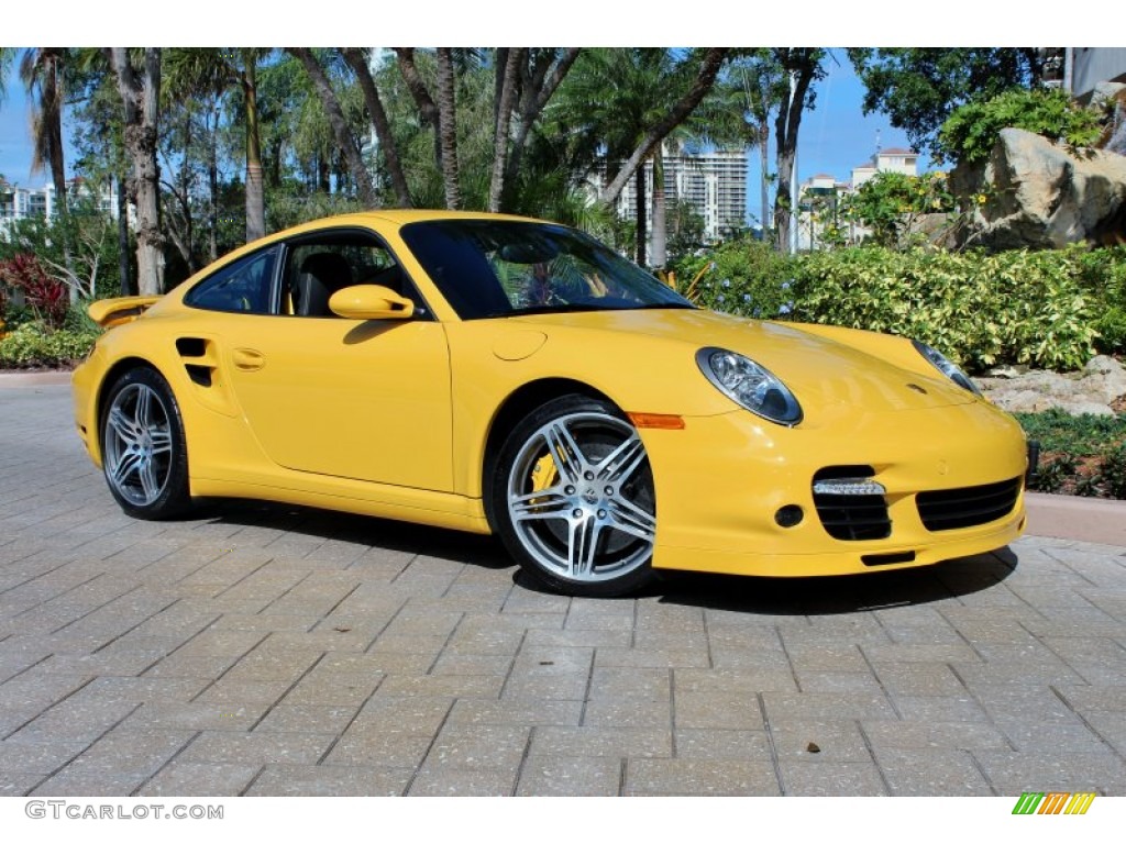 Speed Yellow Porsche 911