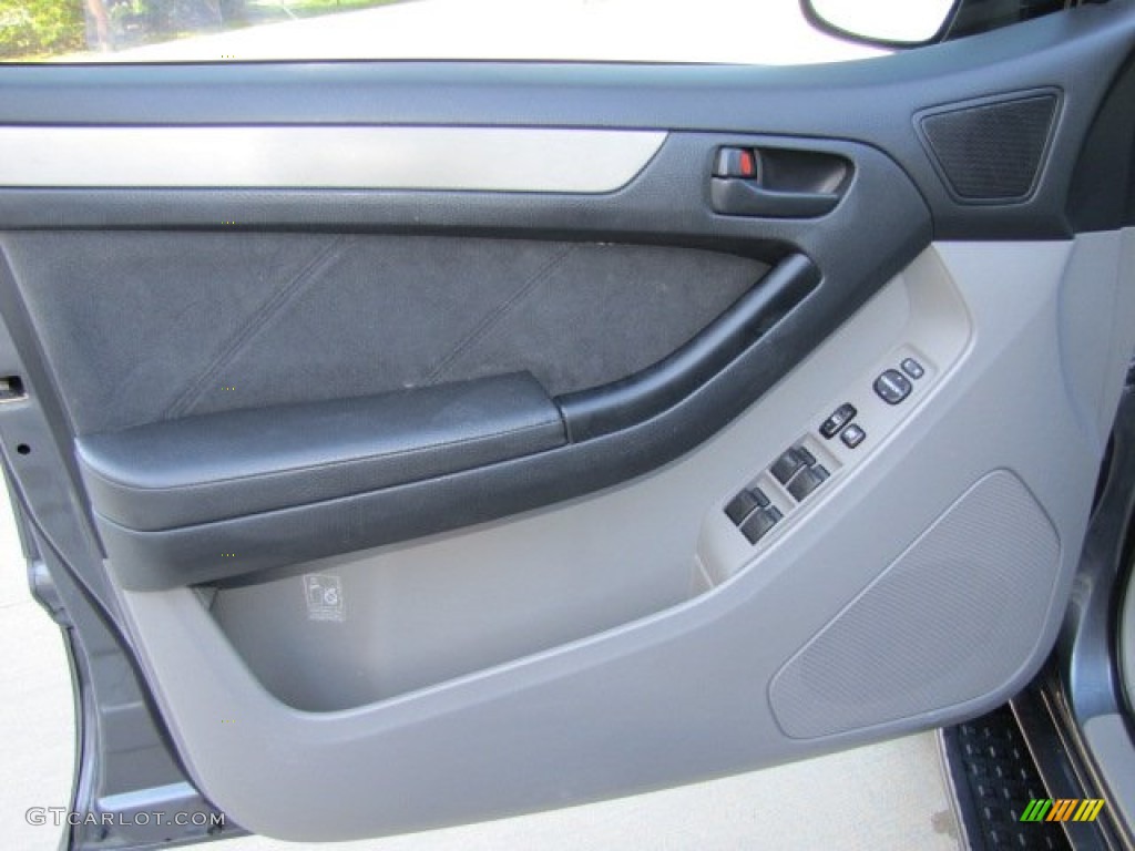 2004 4Runner SR5 - Galactic Gray Mica / Stone photo #32