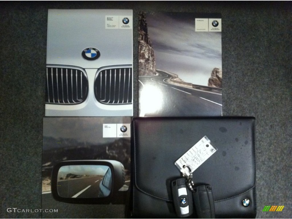 2011 BMW 3 Series 328i xDrive Sedan Books/Manuals Photo #73644915