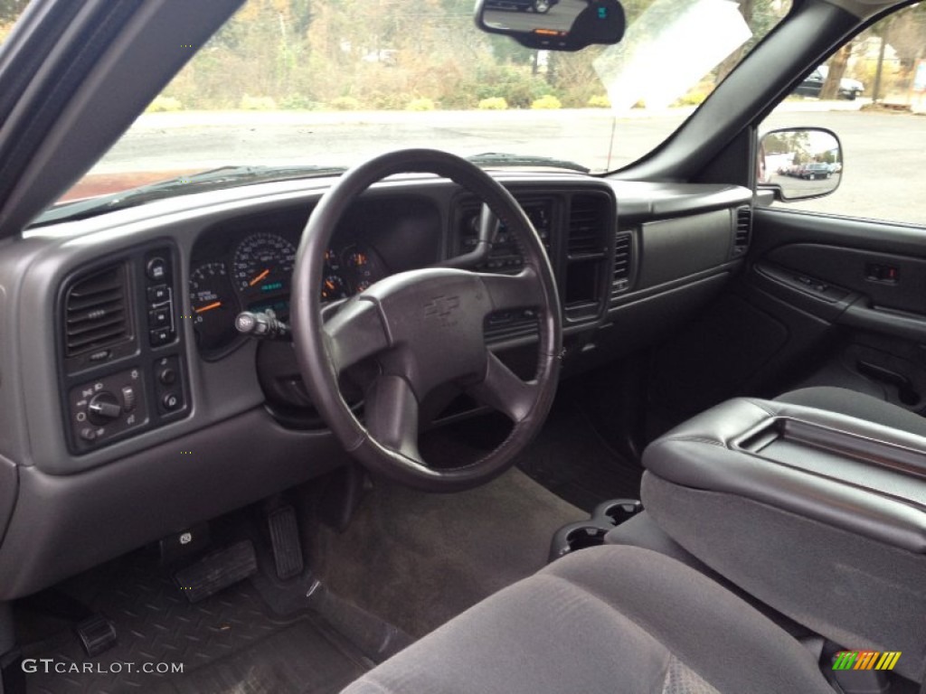 Dark Charcoal Interior 2005 Chevrolet Silverado 1500 Z71 Crew Cab 4x4 Photo #73645702