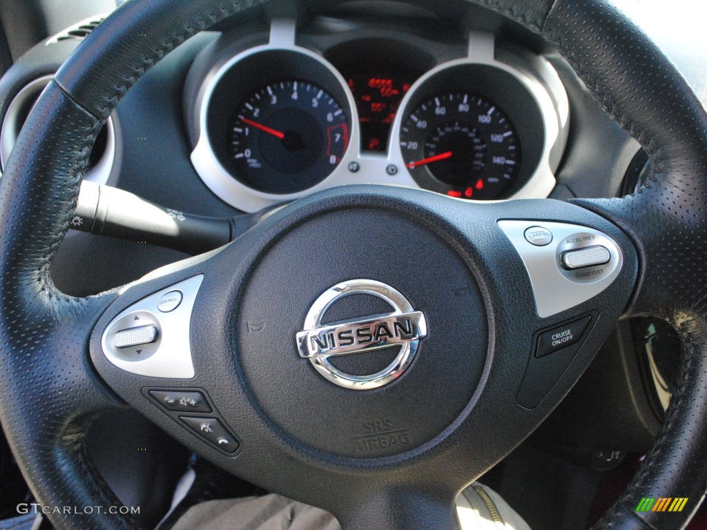 2011 Nissan Juke SV Black/Red w/Red Trim Steering Wheel Photo #73646199