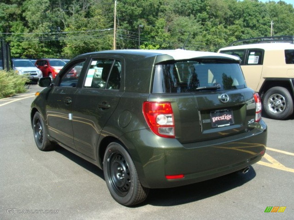 2012 xD  - Amazon Green Metallic / Dark Charcoal photo #3