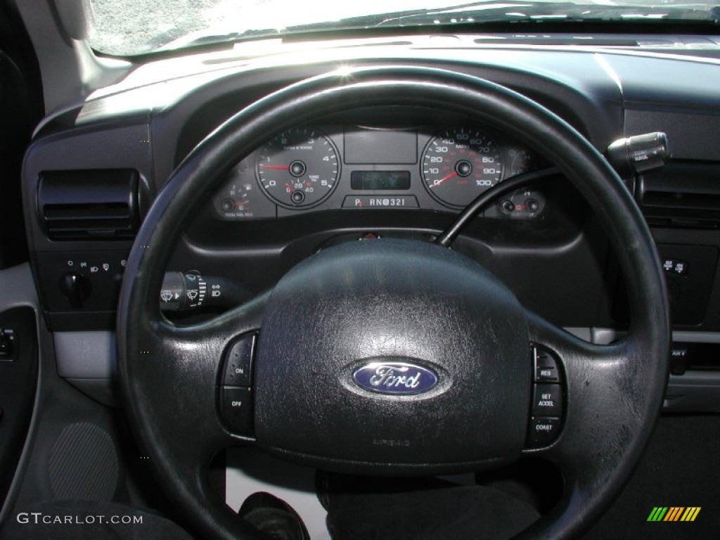 2005 Ford F250 Super Duty XLT Regular Cab 4x4 Medium Flint Steering Wheel Photo #73651959