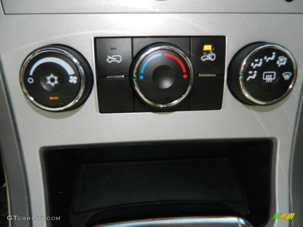 2008 Chevrolet Equinox LS Controls Photo #73653711