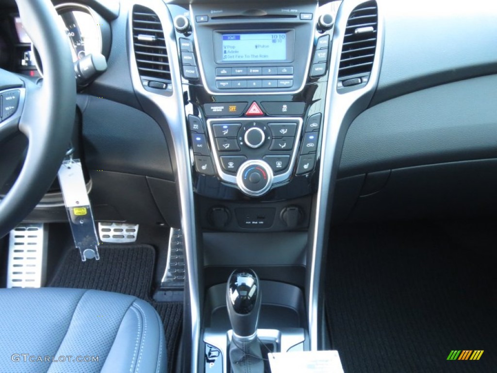2013 Hyundai Elantra GT Controls Photo #73654533