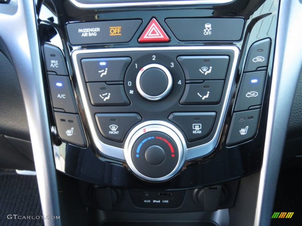 2013 Hyundai Elantra GT Controls Photo #73654585