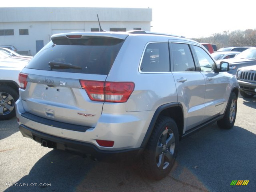 2013 Grand Cherokee Trailhawk 4x4 - Bright Silver Metallic / Trailhawk Black/Red Stitching photo #6