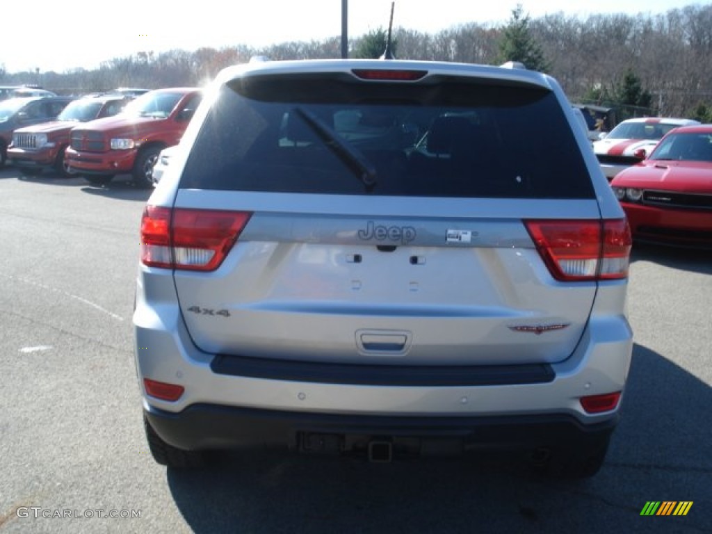 2013 Grand Cherokee Trailhawk 4x4 - Bright Silver Metallic / Trailhawk Black/Red Stitching photo #7