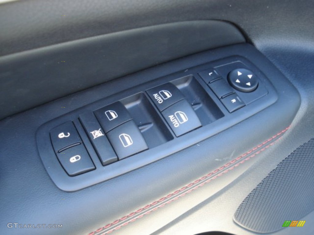 2013 Jeep Grand Cherokee Trailhawk 4x4 Controls Photo #73654773