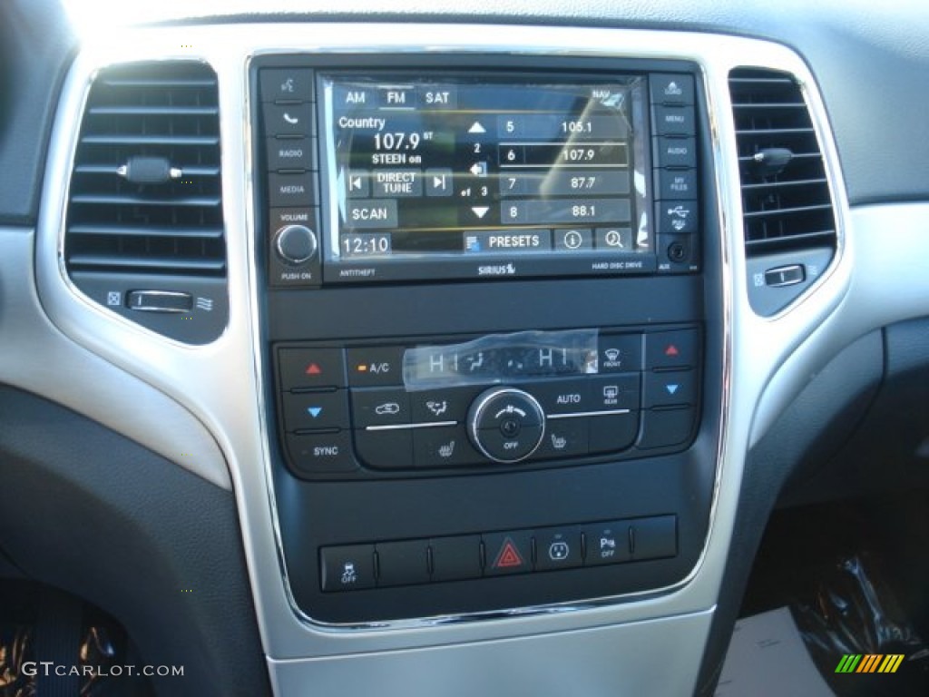 2013 Jeep Grand Cherokee Trailhawk 4x4 Controls Photo #73654806
